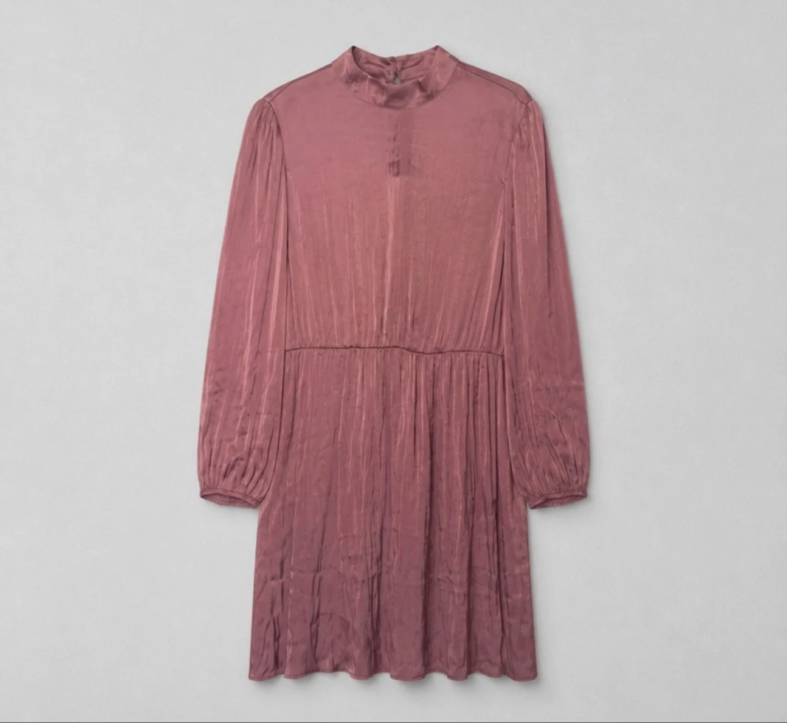 Robe satinée Aada Studios L 👗